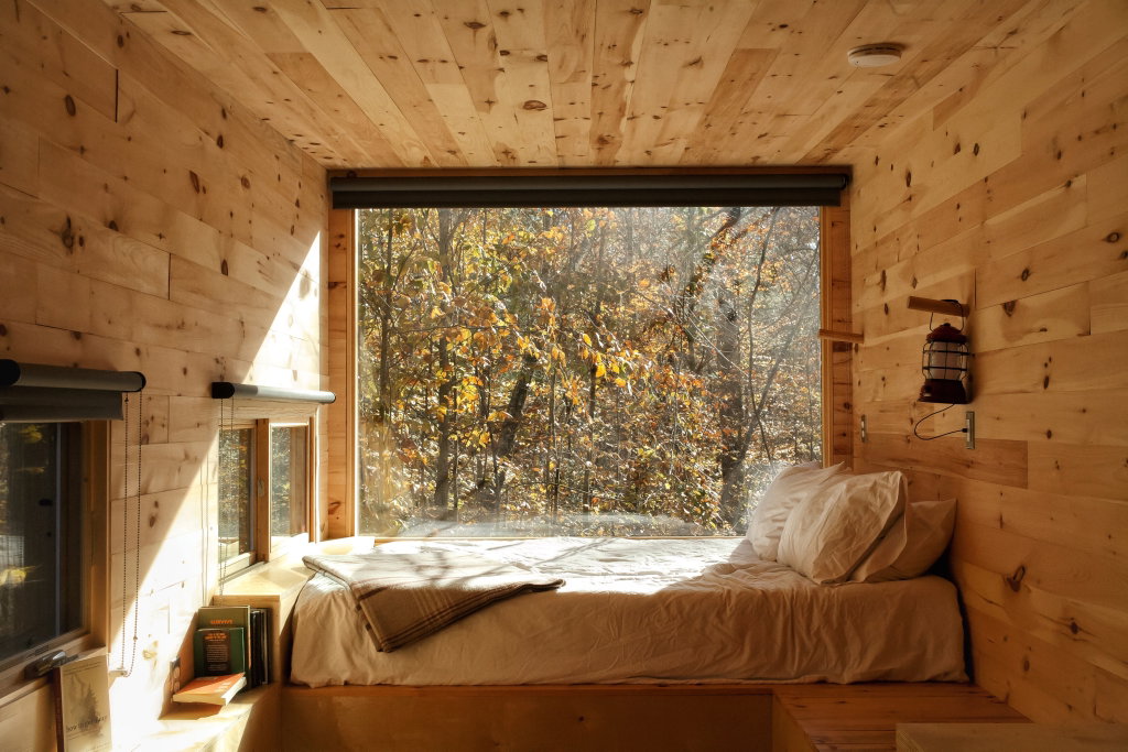 Stay with Whispering Pines Lodge (Demo)
