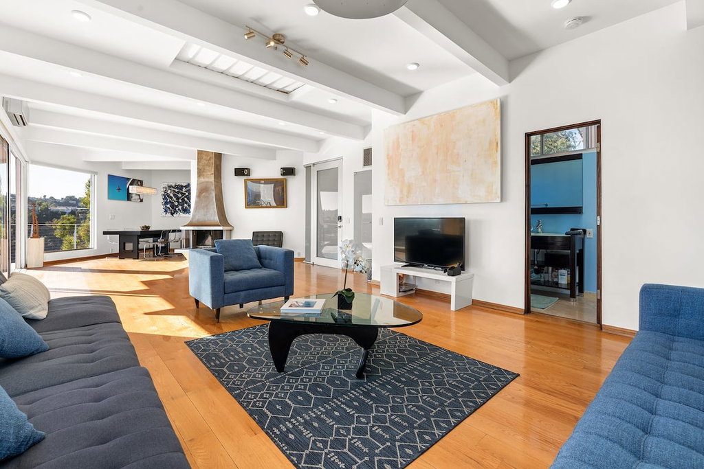 Sun drenched spacious living room