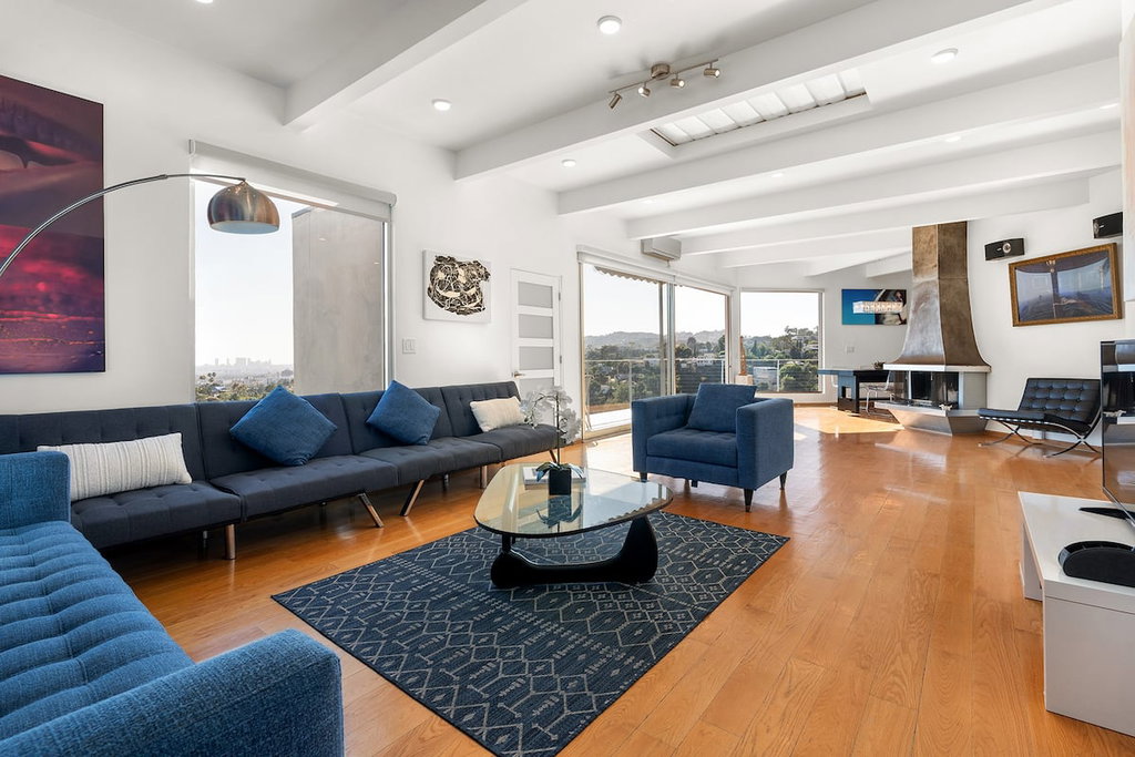 Sun drenched spacious living room