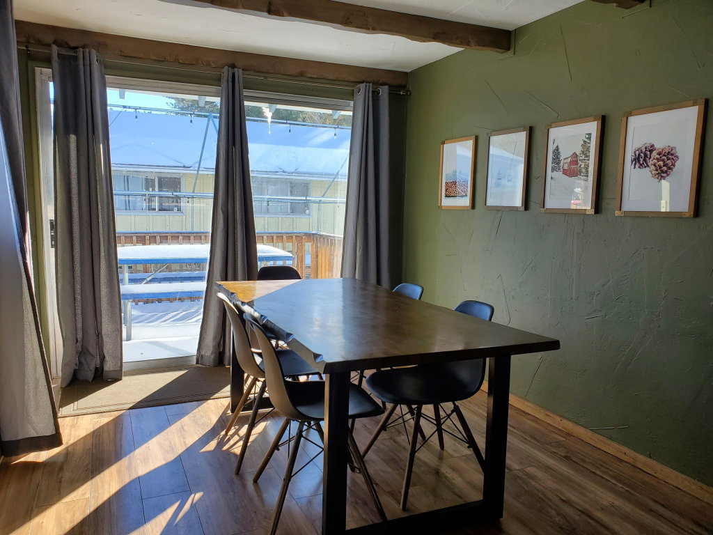 Middle floor Dining Room