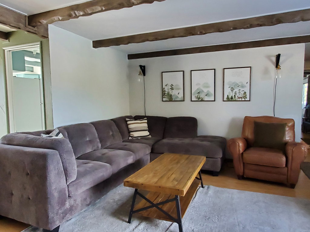 Middle floor Living Room
